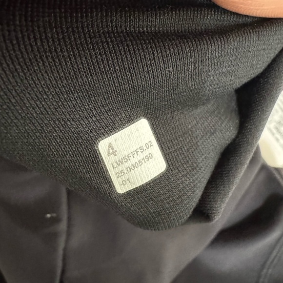 WUNDER train. 28” hr. Pockets - Picture 4 of 9